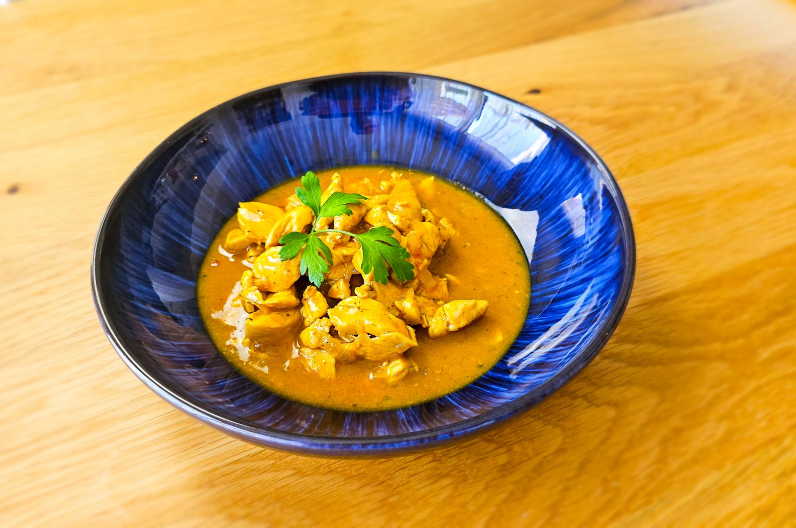 Einfaches Hähnchencurry