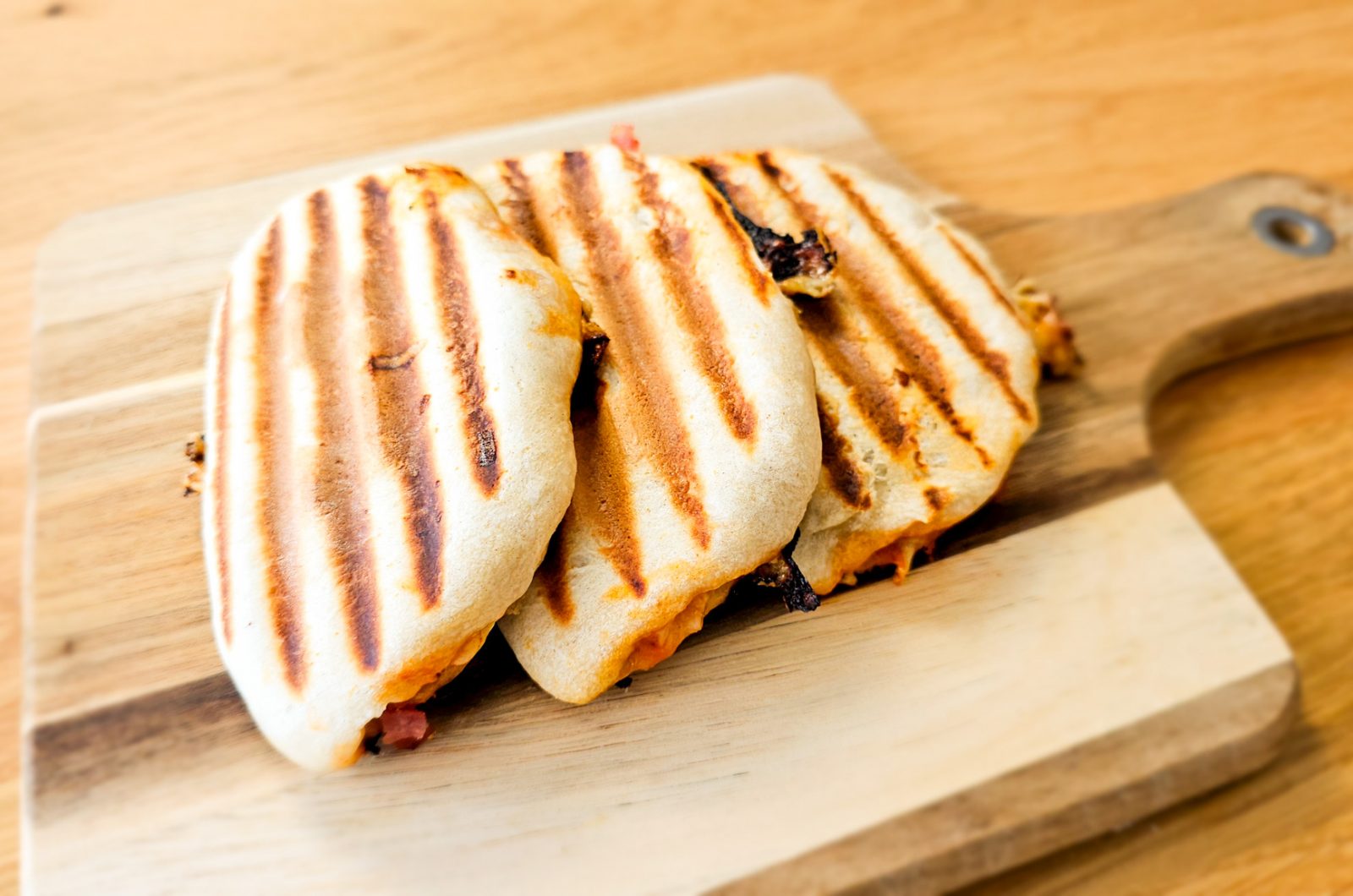 Pizzataschen im Kontaktgrill